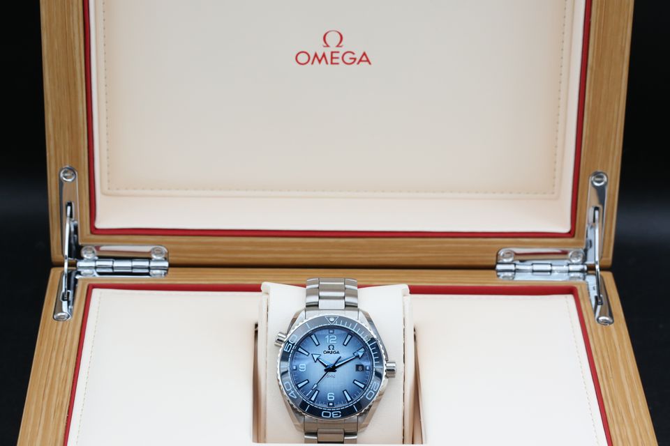 Omega Planet Ocean 215.30.40.20.03.002 Image 4